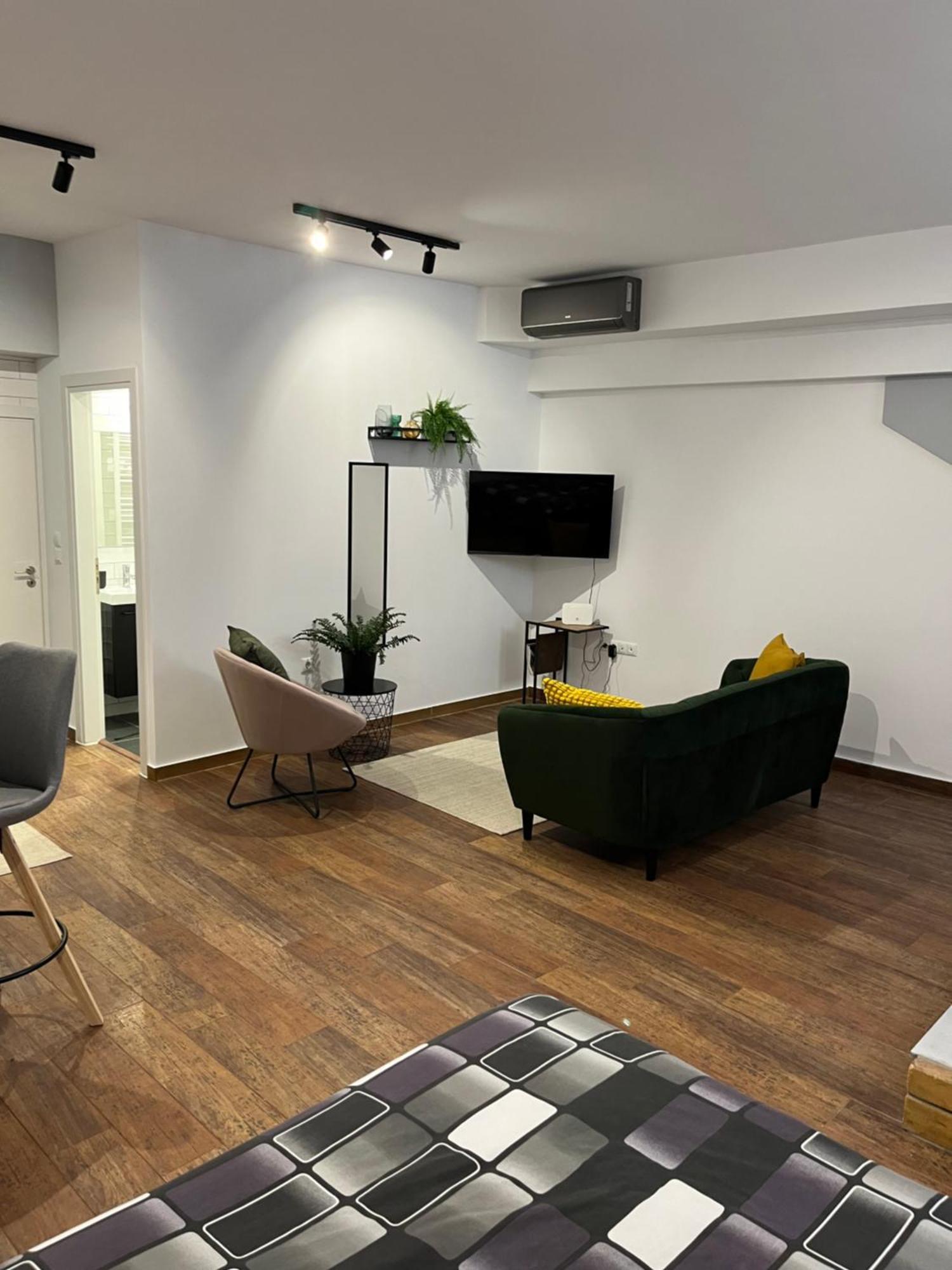 Industrial Studio / Alios 4 / Hilton Area Athena Bagian luar foto