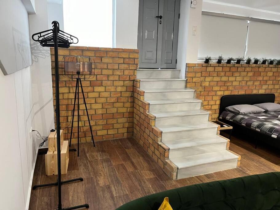 Industrial Studio / Alios 4 / Hilton Area Athena Bagian luar foto